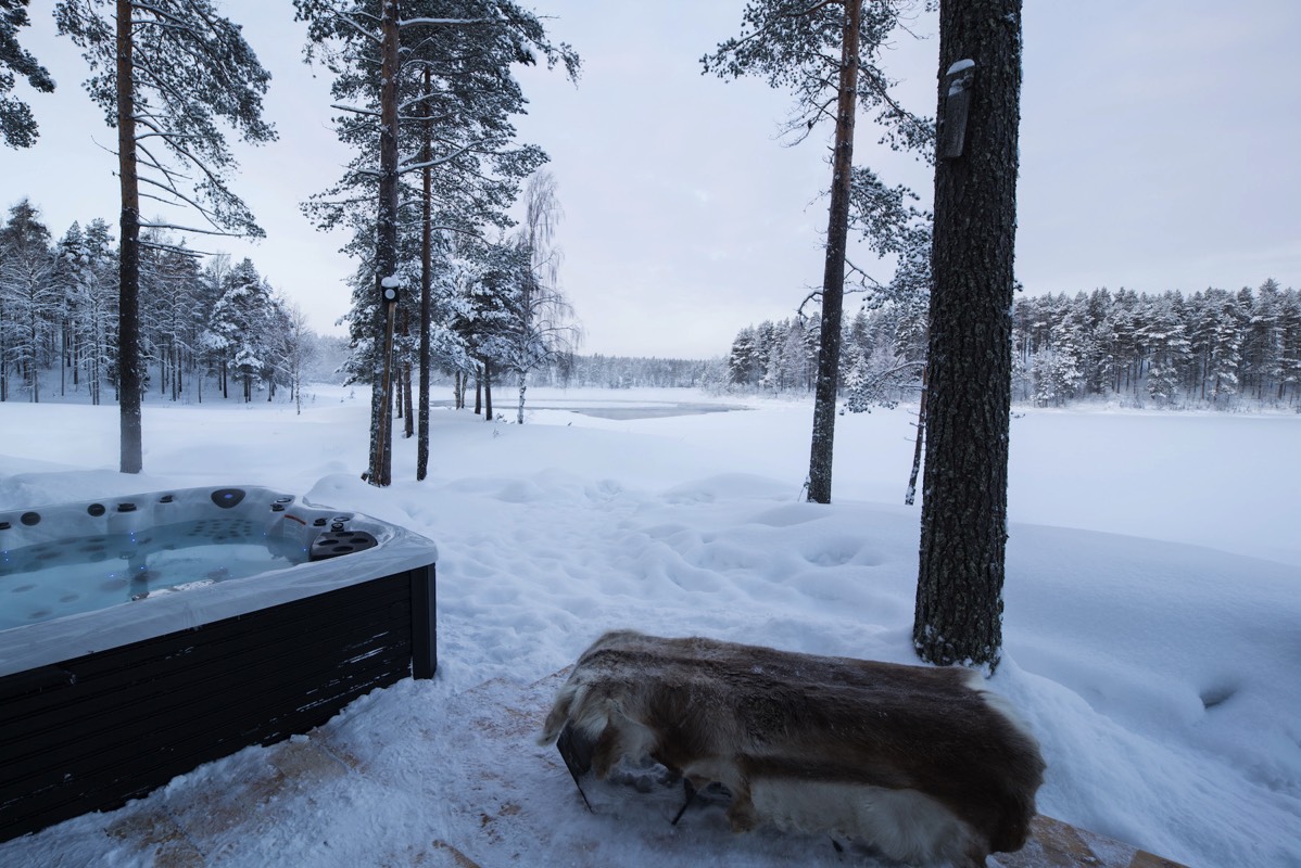 Arctic Retreat Cabin sun view